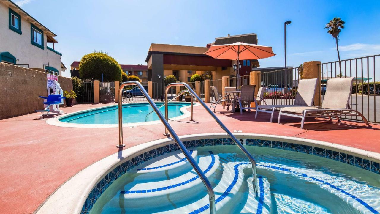 Rancho San Diego Inn & Suites Ел Кахон Екстериор снимка